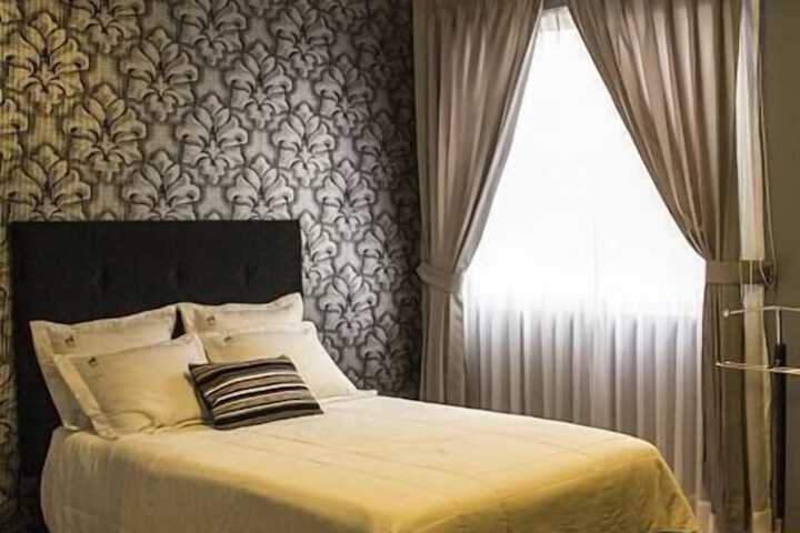 Room 16 of 27