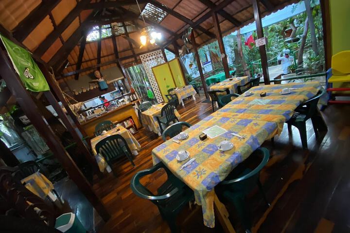 Dining 54 of 85