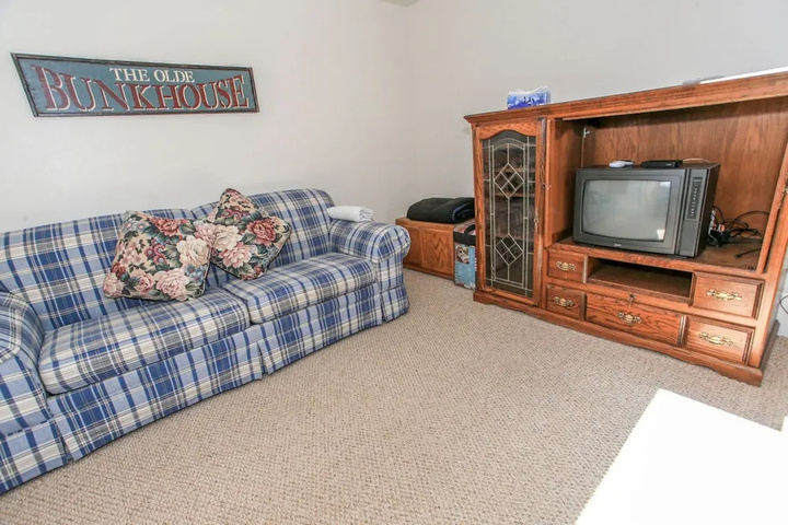 Room 5 of 25