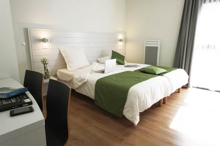 Room amenity