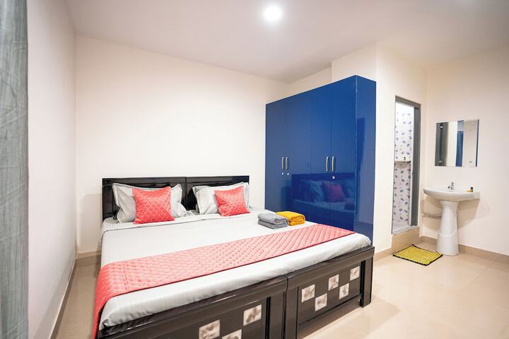 Room 3 of 10