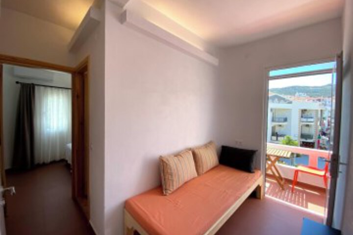 Room 14 of 85