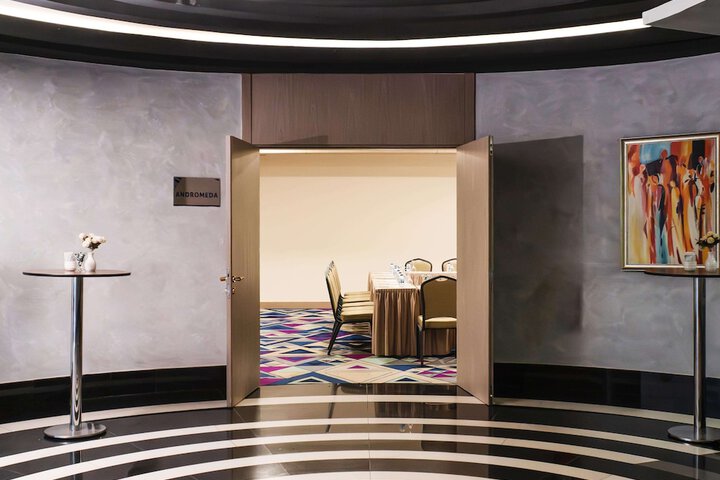 Hotel Interior 7 of 254