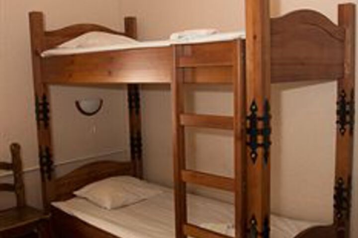 Room 26 of 65