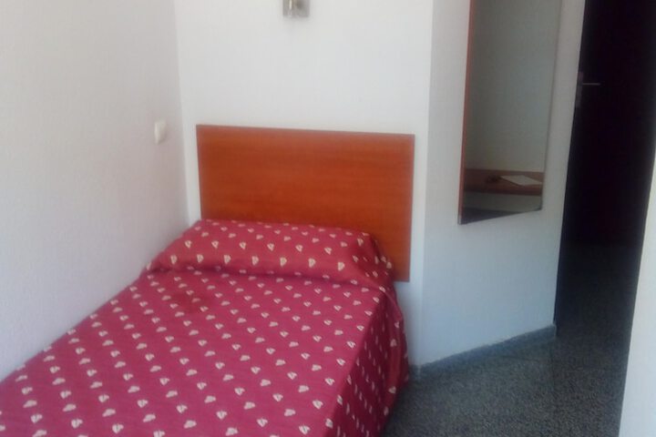 Room 6 of 21