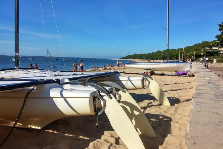 Beach 8 of 20