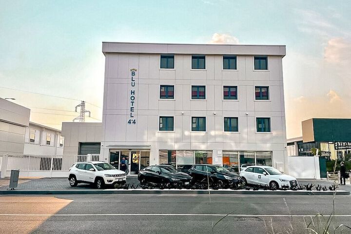 Exterior of BLU HOTEL 4 4 S.R.L.