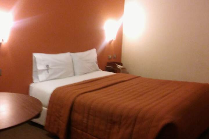 Room 7 of 48