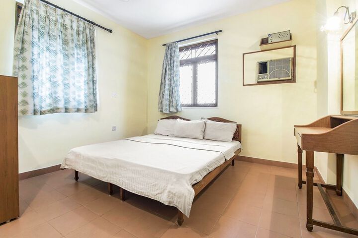 Room 3 of 12