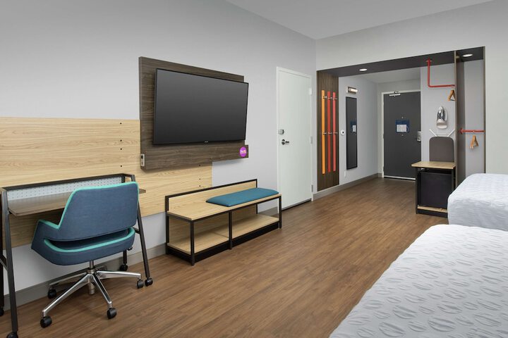 Room 12 of 52