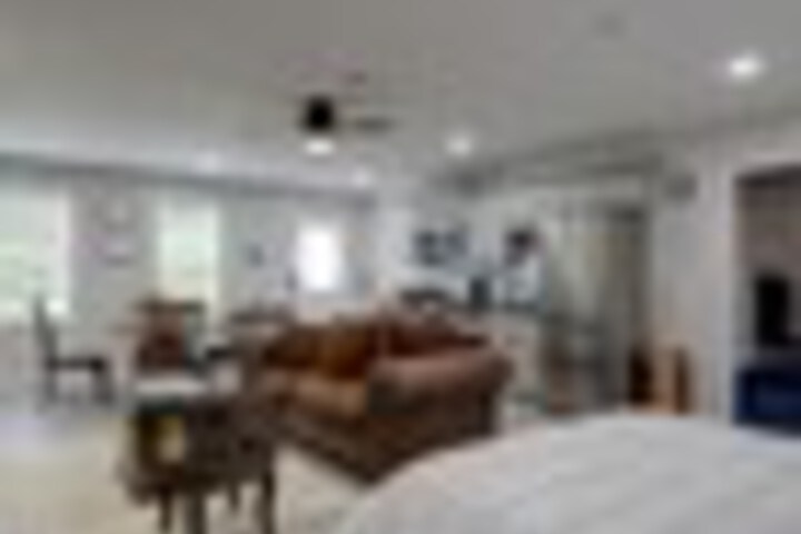 Room 11 of 60