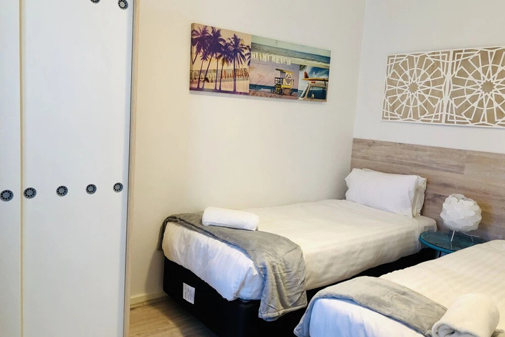 Room 2 of 16