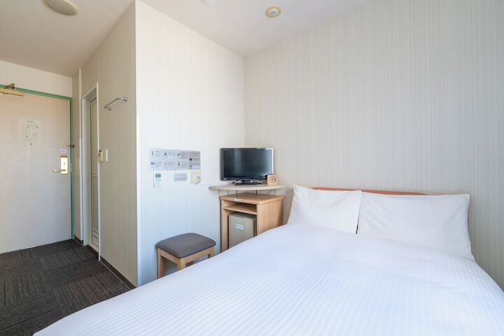 Room 8 of 23