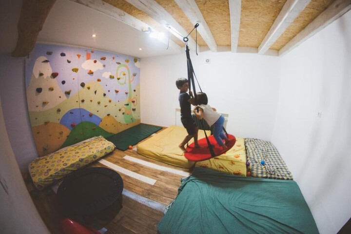 Room 13 of 62