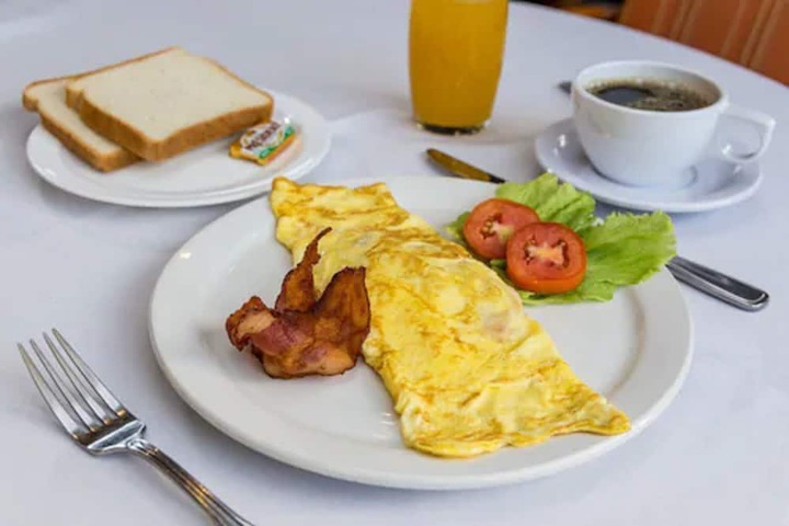 Breakfast/Coffee Service 38 of 60