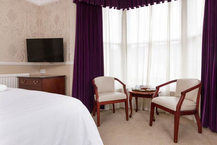 Room 15 of 46