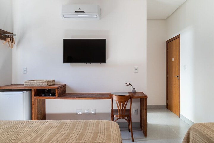 Room 5 of 31