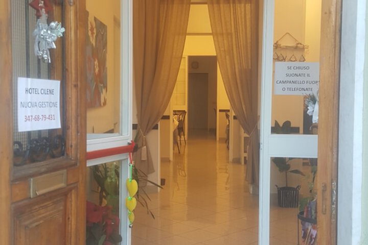 Hotel 2 of 64