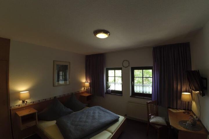 Room 17 of 50