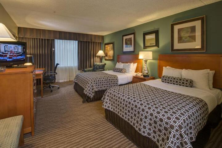 1 King Bed (8 of 8)