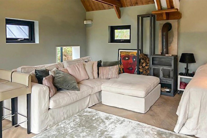 Room 4 of 14