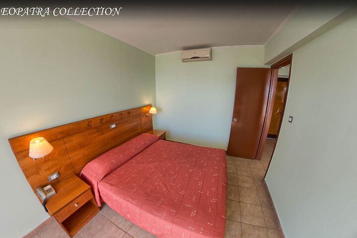 Room 7 of 44