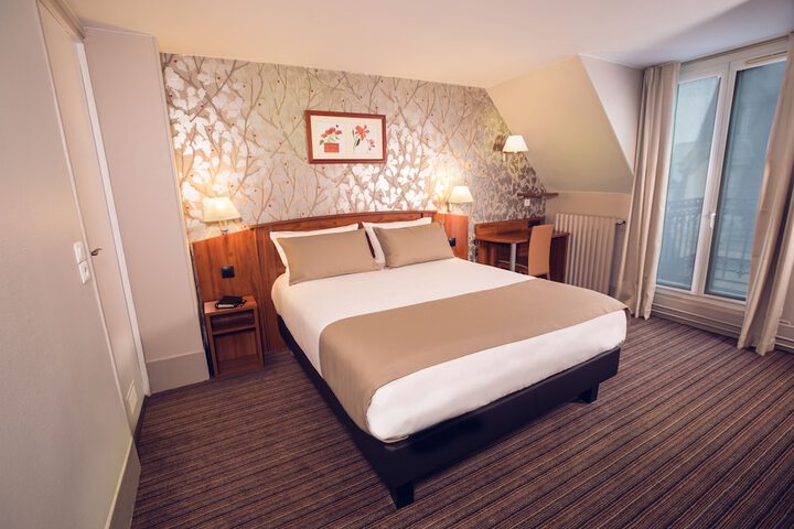 Room 6 of 34