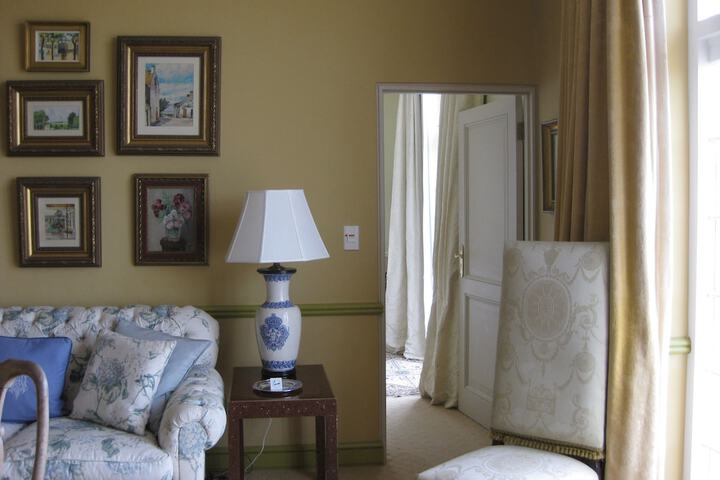 Room 19 of 94