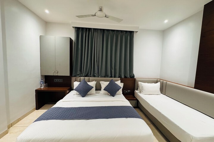 Room 14 of 37