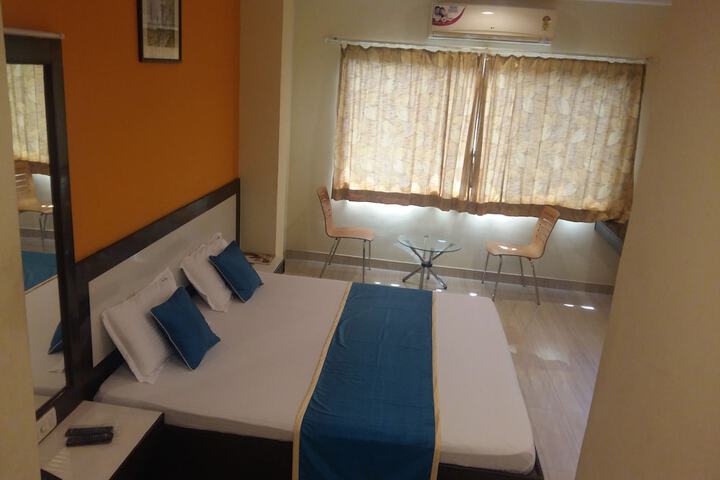 Room 11 of 51
