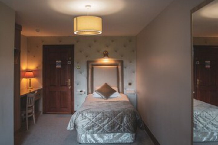 Room 40 of 54