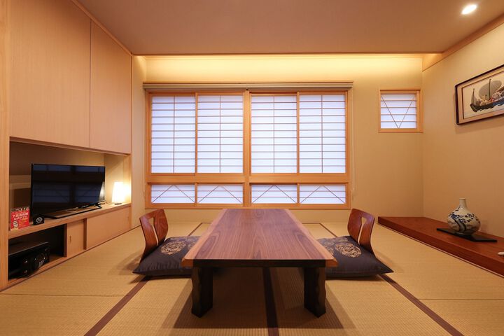 Room 16 of 79