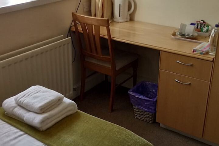 Room 5 of 13