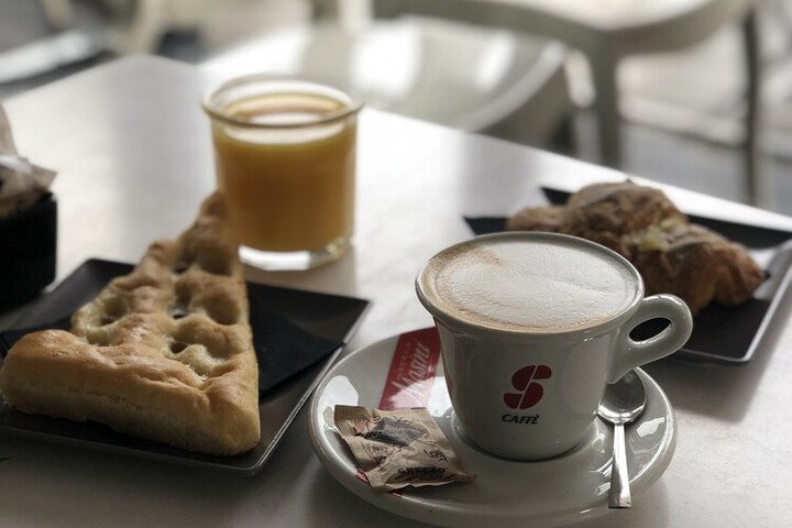 Breakfast/Coffee Service 28 of 31