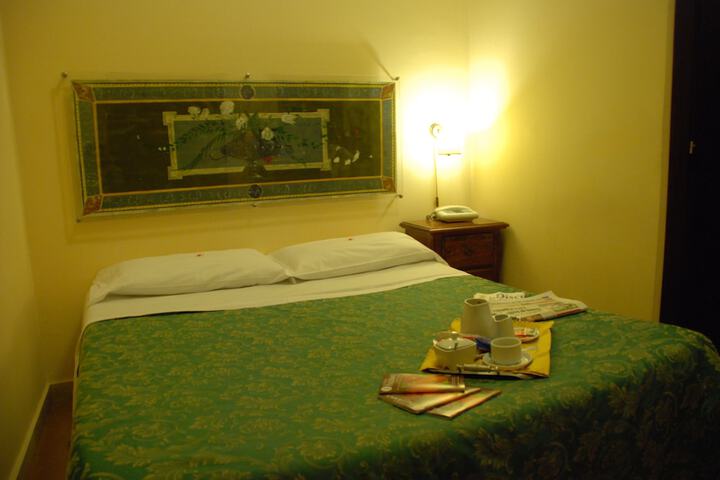 Room 15 of 53