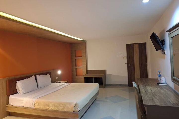 Room 10 of 45