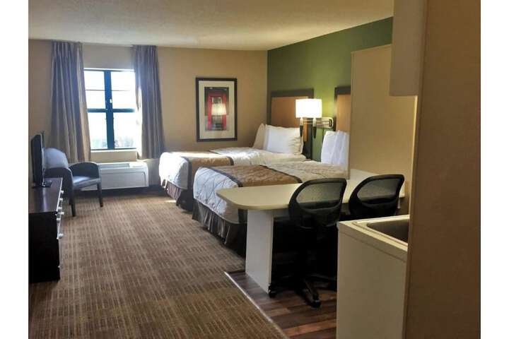 Room 11 of 25