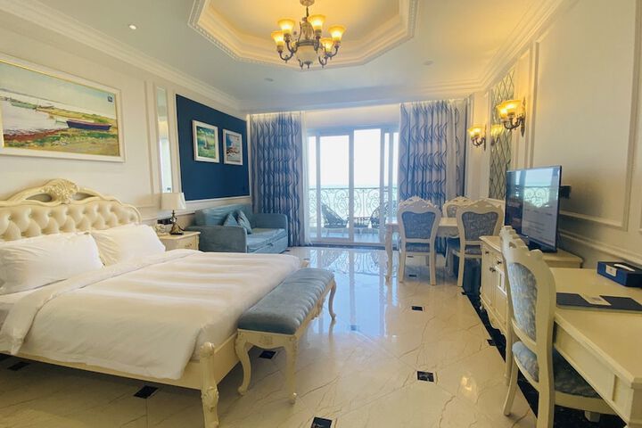 Room 26 of 195