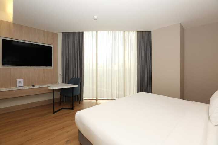 Room 27 of 51
