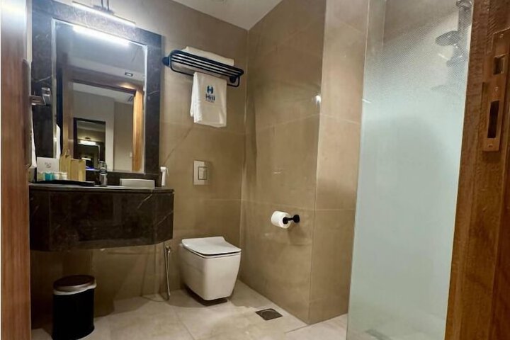 Room 40 of 86