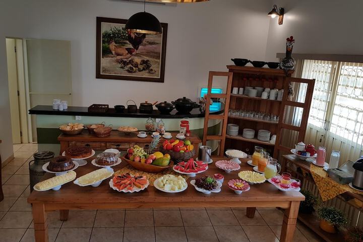 Dining 15 of 17