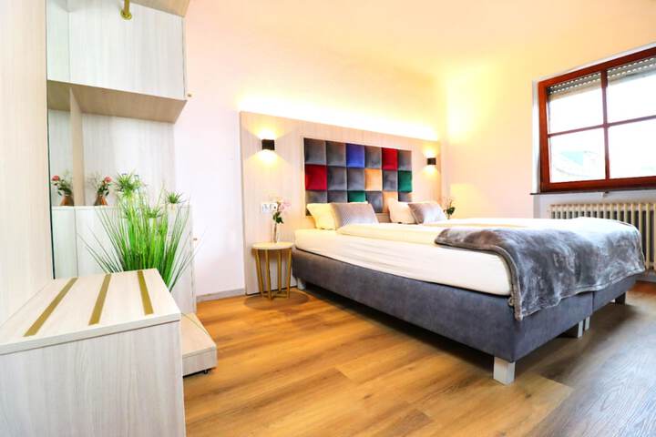 Room 4 of 65