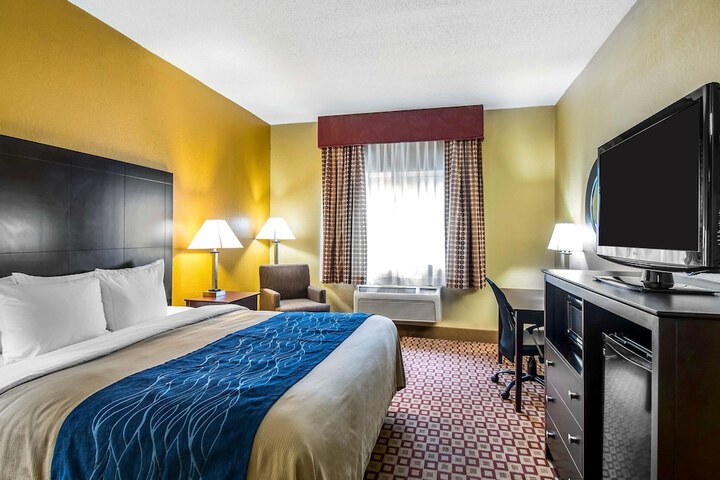 1 King Bed Mobility Accessible (3 of 14)