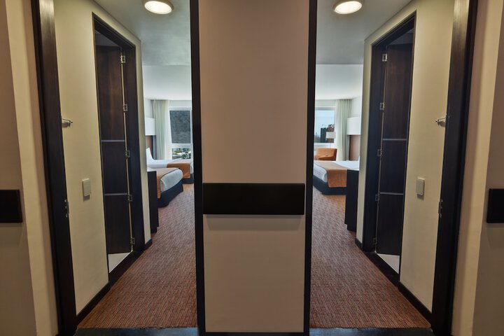 Room 18 of 62