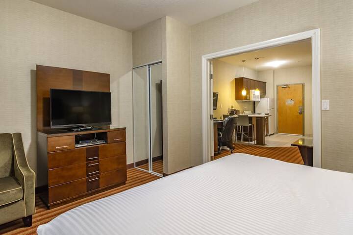 Room 13 of 31