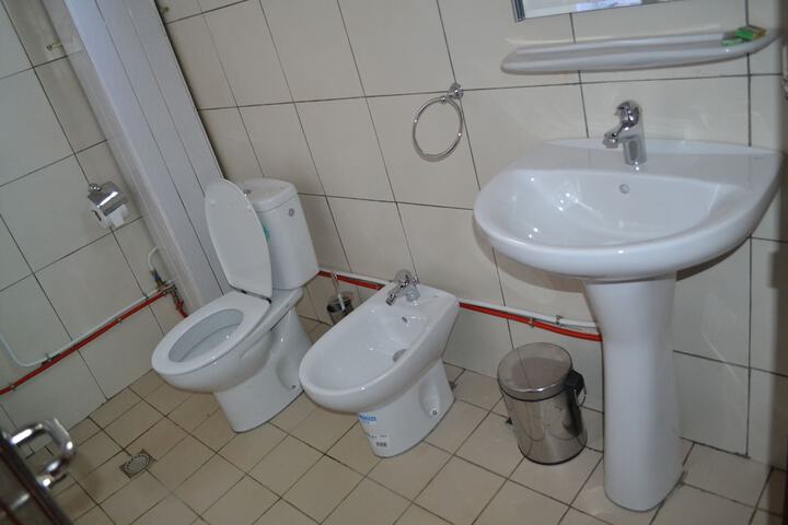 Room 12 of 20