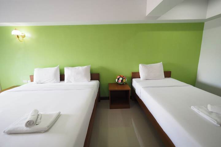 Room 17 of 31