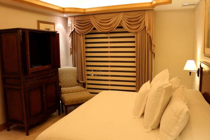 Room 10 of 79