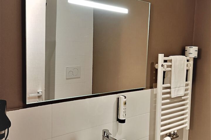 Clean Restrooms