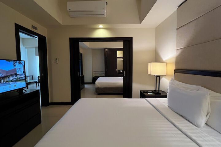 Room 18 of 68